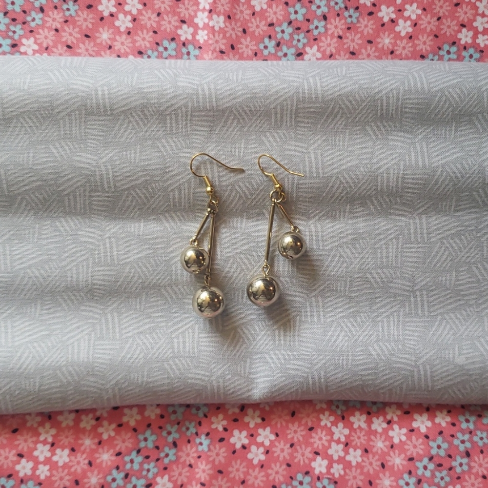 Vintage gold dress earrings